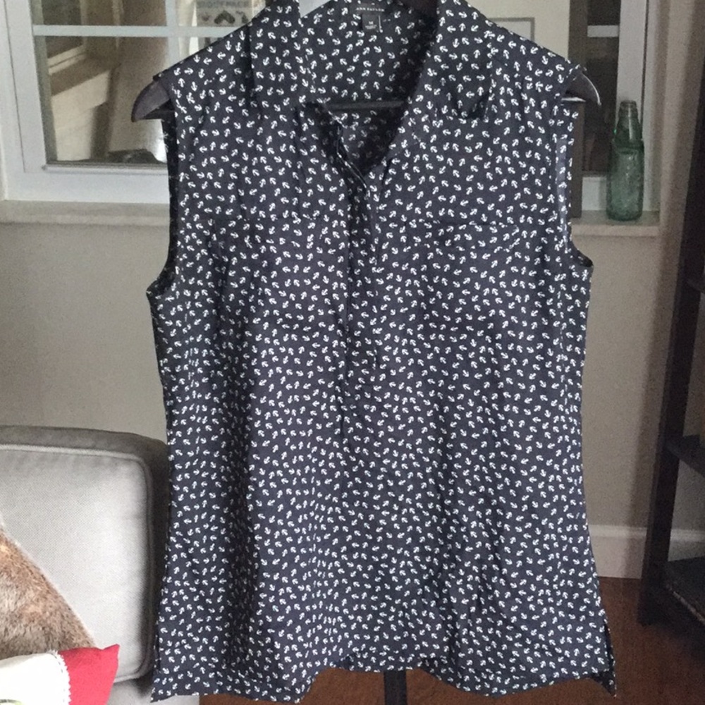 Ann Taylor anchor print sleeveless blouse
